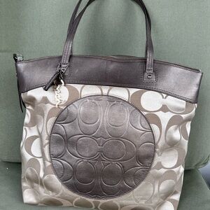 Womens Authentic COACH Laura Tote M1282-F18335